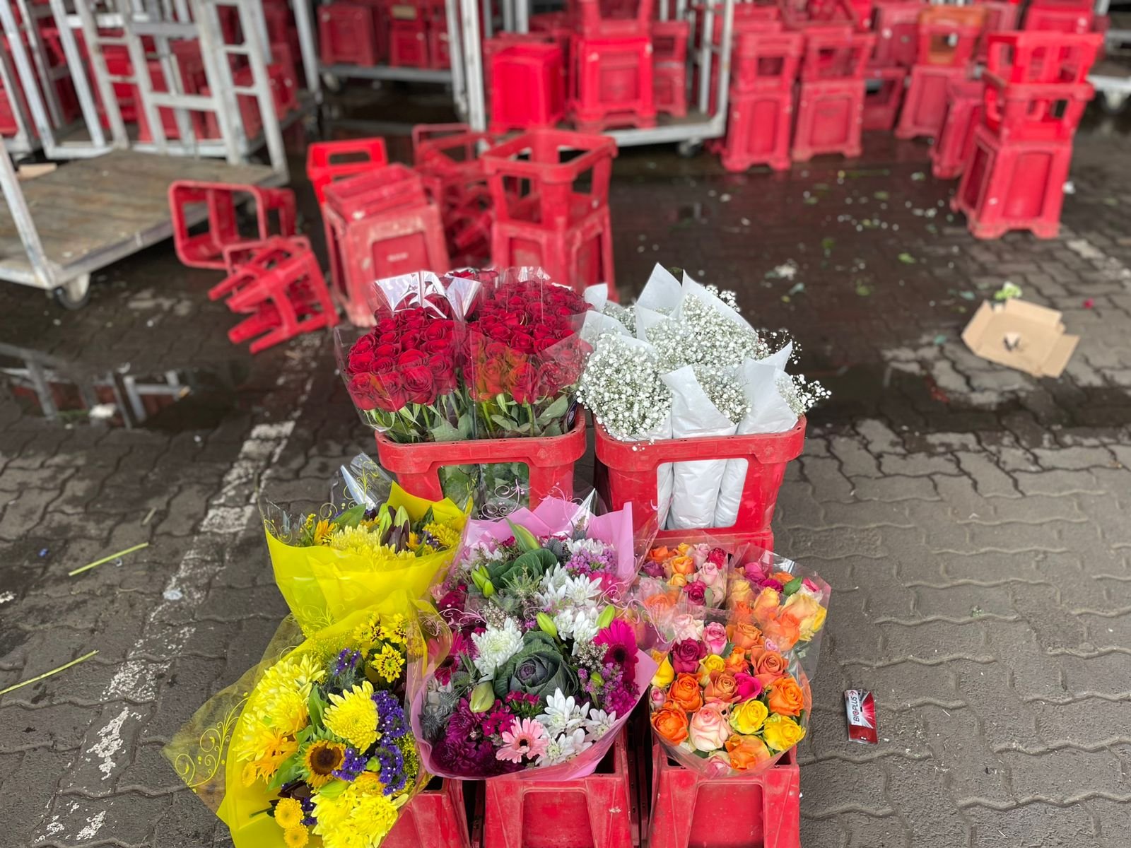 clean bouquets – roses, mix and gyp
